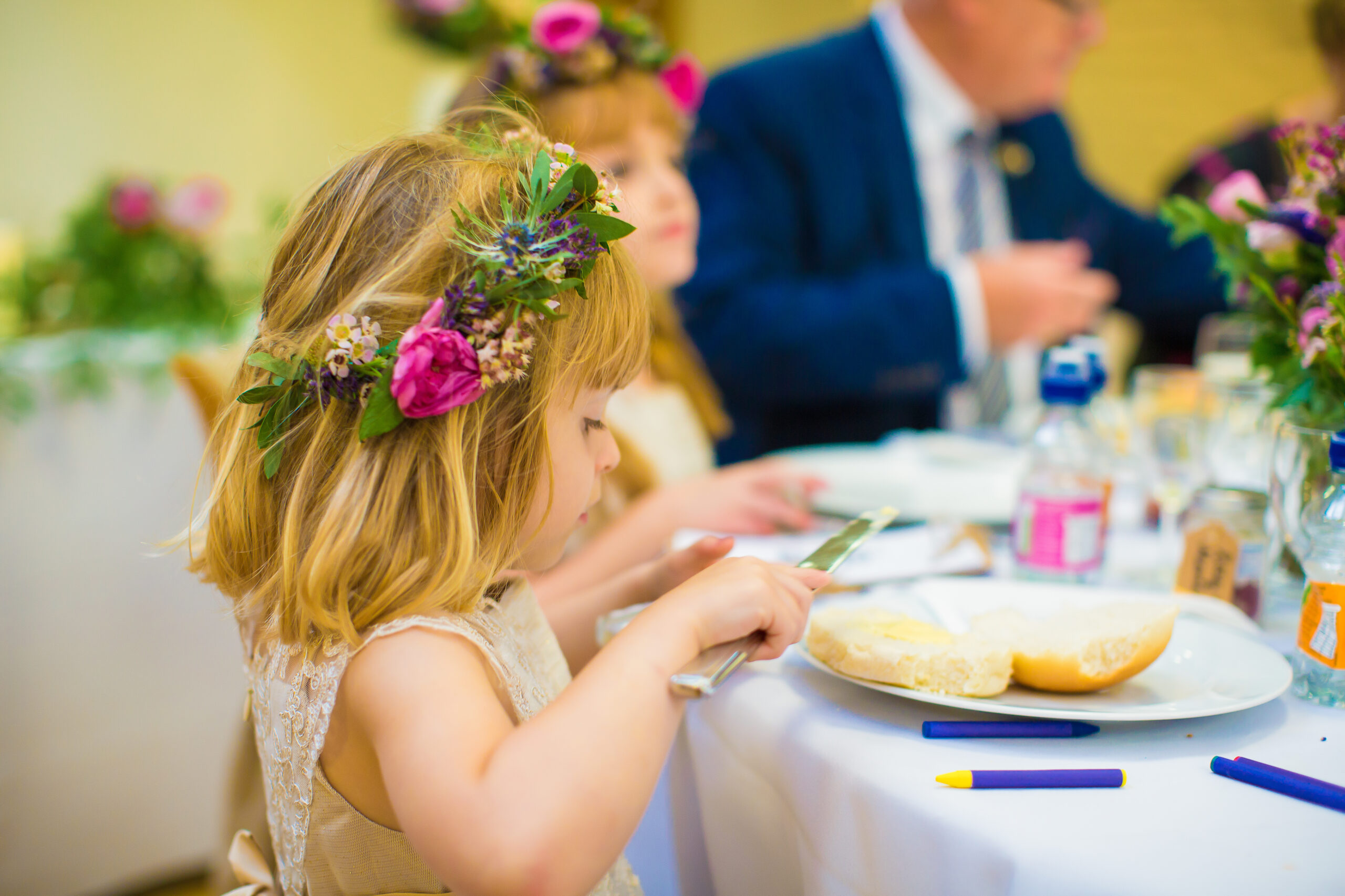 The,Beautiful,Little,Girl,Sitting,By,The,Table,In,Restaurant